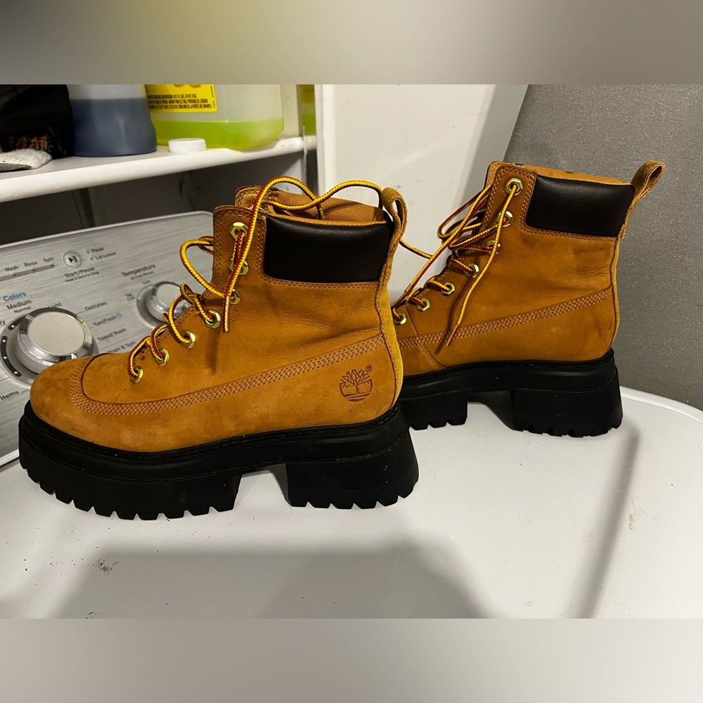 Timberland
SKY 6" Women barely worn